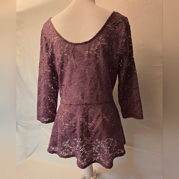 Lavendar Decree top, Size XL - Picture 3 of 9